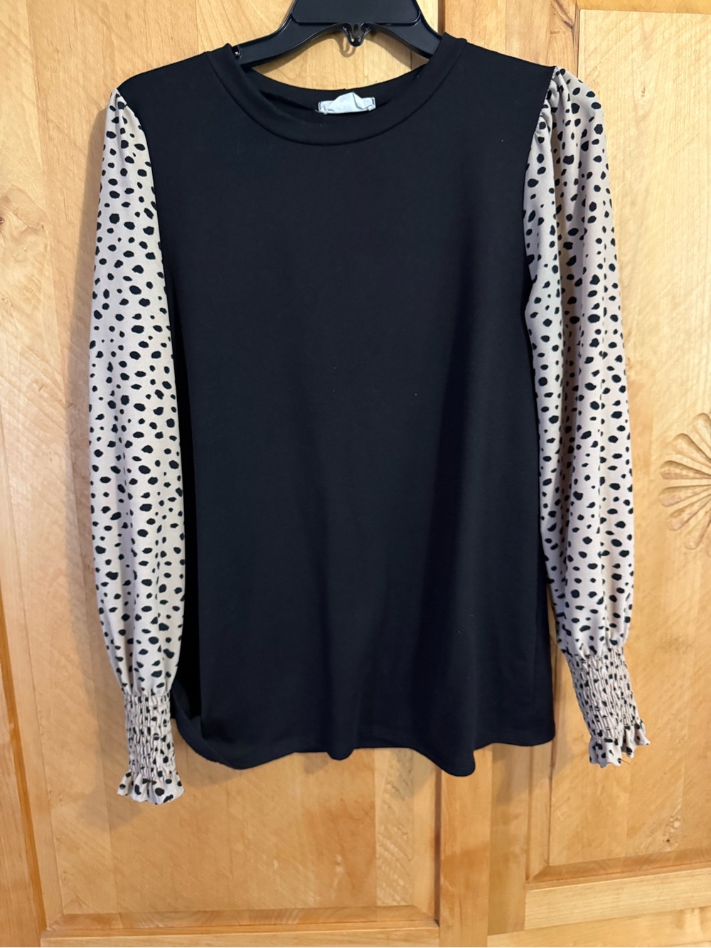 Cheetah print sleeves top